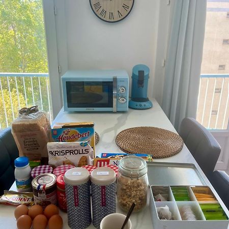 Chambre Privee Dans Un Appartement Partage Villeurbanne Exteriér fotografie