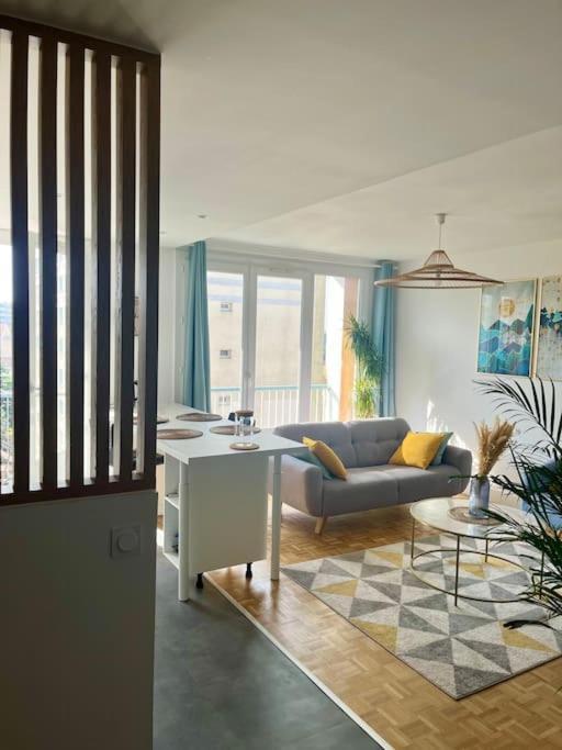 Chambre Privee Dans Un Appartement Partage Villeurbanne Exteriér fotografie